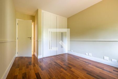 Apartamento à venda com 285m², 3 quartos e 4 vagas Apartamento à venda com 285m², 3 quartos e 4 vagasSuíte 2