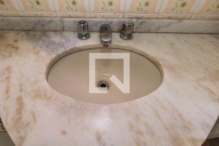 Apartamento à venda com 100m², 3 quartos e 2 vagasBanheiro da Suite