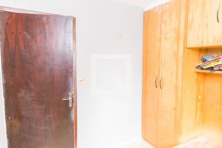 Quarto 2 de casa à venda com 3 quartos, 210m² em Taboão, Diadema