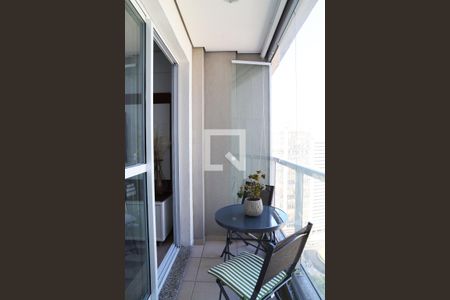 Studio à venda com 32m², 1 quarto e 1 vaga Studio à venda com 32m², 1 quarto e 1 vagaVaranda