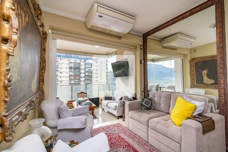 Sala de apartamento para alugar com 1 quarto, 80m² em Barra da Tijuca, Rio de Janeiro