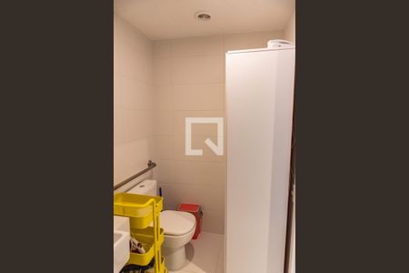 Studio para alugar com 28m², 1 quarto e sem vaga Studio para alugar com 28m², 1 quarto e sem vagaBanheiro