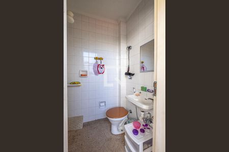 Apartamento à venda com 240m², 3 quartos e 1 vagaÁrea de Serviço - Banheiro