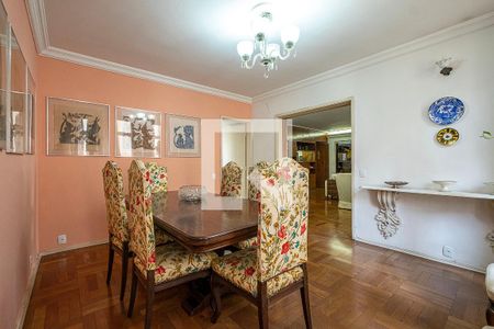 Apartamento à venda com 240m², 3 quartos e 1 vagaSala de Jantar