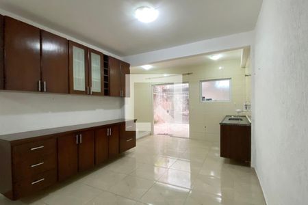 Sala de casa para alugar com 2 quartos, 90m² em Jardim Julio, Barueri