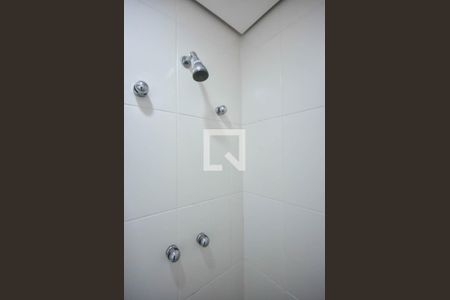 Apartamento para alugar com 103m², 2 quartos e 3 vagas Apartamento para alugar com 103m², 2 quartos e 3 vagasChuveiro do Banheiro