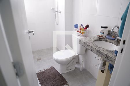 Apartamento à venda com 58m², 2 quartos e 2 vagasBanheiro Social