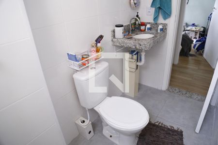 Apartamento à venda com 58m², 2 quartos e 2 vagasBanheiro Social
