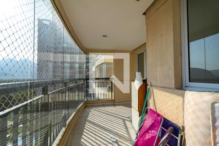 Sala de apartamento para alugar com 3 quartos, 90m² em Barra da Tijuca, Rio de Janeiro