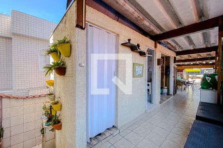 Casa à venda com 150m², 4 quartos e 2 vagasLavanderia