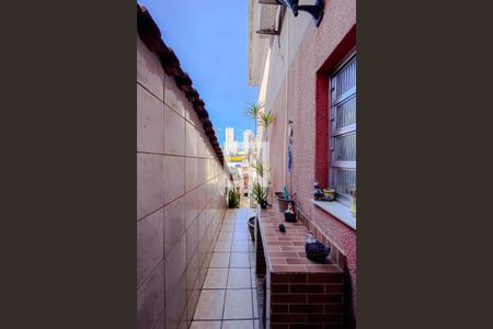 Casa à venda com 150m², 4 quartos e 2 vagasCorredor