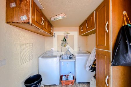 Casa à venda com 150m², 4 quartos e 2 vagasLavanderia