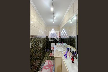 Casa à venda com 150m², 4 quartos e 2 vagasBanheiro (Casa 2)