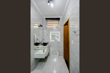 Casa à venda com 150m², 4 quartos e 2 vagasBanheiro da Suíte