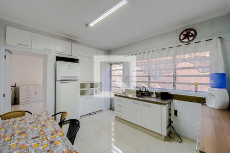 Casa à venda com 150m², 4 quartos e 2 vagasCozinha