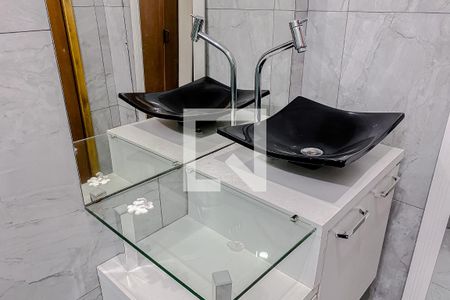 Casa à venda com 150m², 4 quartos e 2 vagasBanheiro da Suíte