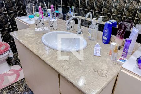 Casa à venda com 150m², 4 quartos e 2 vagasBanheiro (Casa 2)