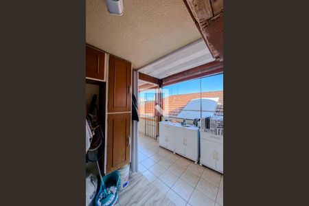 Casa à venda com 150m², 4 quartos e 2 vagasLavanderia