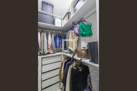 Casa à venda com 248m², 4 quartos e 3 vagas Casa à venda com 248m², 4 quartos e 3 vagasSuíte 1