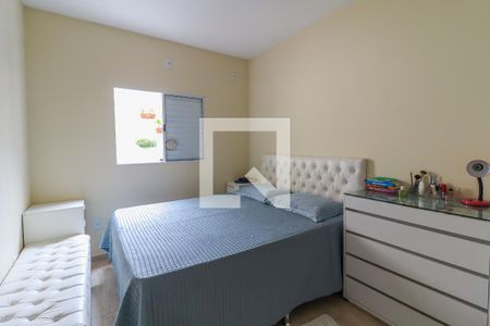 Casa à venda com 248m², 4 quartos e 3 vagas Casa à venda com 248m², 4 quartos e 3 vagasCasa 2