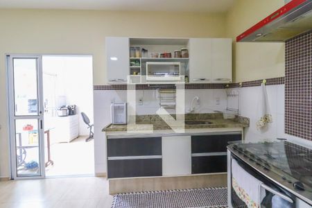 Casa à venda com 248m², 4 quartos e 3 vagas Casa à venda com 248m², 4 quartos e 3 vagasCasa 2