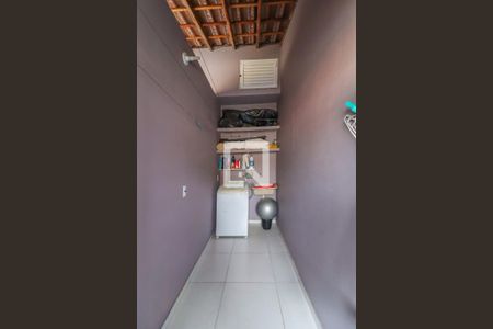 Casa à venda com 248m², 4 quartos e 3 vagas Casa à venda com 248m², 4 quartos e 3 vagasQuintal