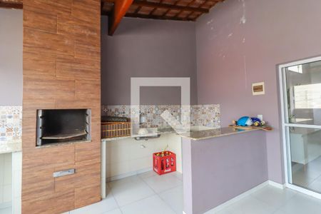 Casa à venda com 248m², 4 quartos e 3 vagas Casa à venda com 248m², 4 quartos e 3 vagasQuintal