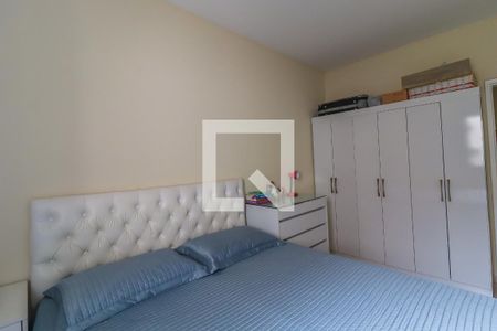 Casa à venda com 248m², 4 quartos e 3 vagas Casa à venda com 248m², 4 quartos e 3 vagasCasa 2