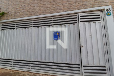 Casa à venda com 248m², 4 quartos e 3 vagas Casa à venda com 248m², 4 quartos e 3 vagasFachada