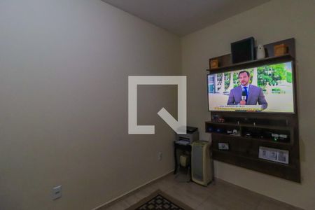 Casa à venda com 248m², 4 quartos e 3 vagas Casa à venda com 248m², 4 quartos e 3 vagasCasa 2