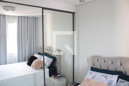 Quarto 2 de apartamento para alugar com 2 quartos, 45m² em Vila Independencia, São Paulo