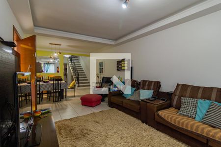 Sala de casa à venda com 4 quartos, 235m² em Lar São Paulo, São Paulo