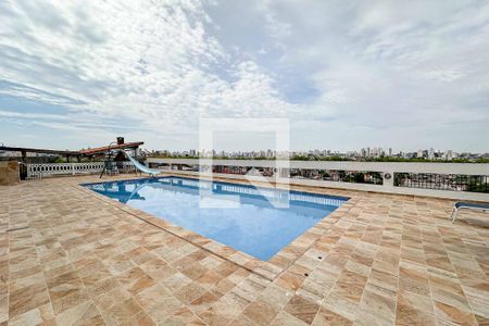 Apartamento à venda com 65m², 2 quartos e 2 vagas Apartamento à venda com 65m², 2 quartos e 2 vagasÁrea comum - Piscina