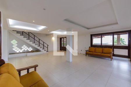 Casa de condomínio para alugar com 400m², 4 quartos e 2 vagasSala