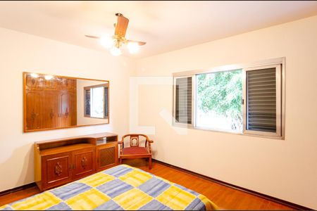 Casa à venda com 267m², 3 quartos e 3 vagas Casa à venda com 267m², 3 quartos e 3 vagasSuíte