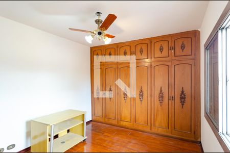 Casa à venda com 267m², 3 quartos e 3 vagas Casa à venda com 267m², 3 quartos e 3 vagasQuarto 3