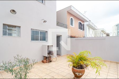 Casa à venda com 267m², 3 quartos e 3 vagas Casa à venda com 267m², 3 quartos e 3 vagasVaranda