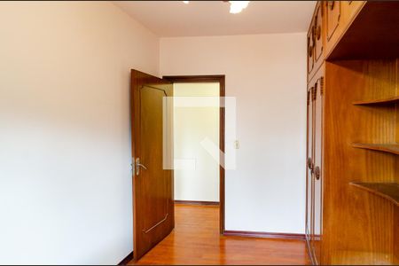 Casa à venda com 267m², 3 quartos e 3 vagas Casa à venda com 267m², 3 quartos e 3 vagasQuarto 2