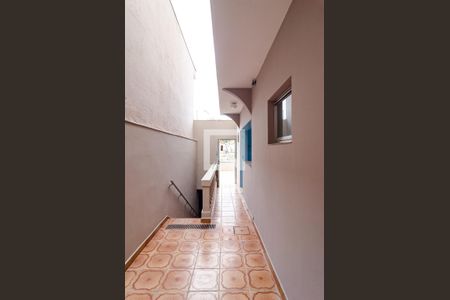 Casa à venda com 267m², 3 quartos e 3 vagas Casa à venda com 267m², 3 quartos e 3 vagasCorredor