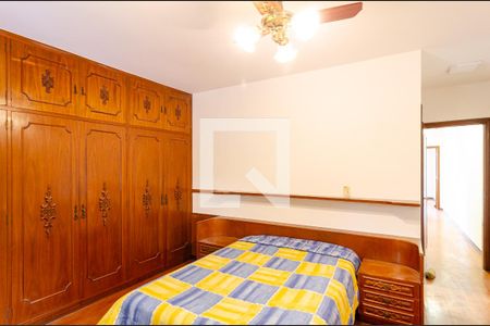 Casa à venda com 267m², 3 quartos e 3 vagas Casa à venda com 267m², 3 quartos e 3 vagasSuíte