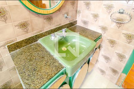 Casa à venda com 267m², 3 quartos e 3 vagas Casa à venda com 267m², 3 quartos e 3 vagasBanheiro da Suíte