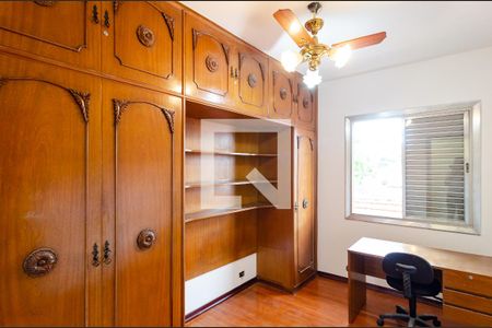 Casa à venda com 267m², 3 quartos e 3 vagas Casa à venda com 267m², 3 quartos e 3 vagasQuarto 2