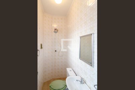 Casa à venda com 267m², 3 quartos e 3 vagas Casa à venda com 267m², 3 quartos e 3 vagasBanheiro de Serviço