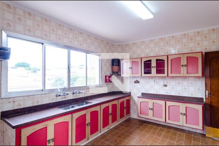 Casa à venda com 267m², 3 quartos e 3 vagas Casa à venda com 267m², 3 quartos e 3 vagasCozinha