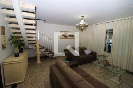 Sala de TV de casa à venda com 3 quartos, 160m² em Vila Gomes Cardim, São Paulo