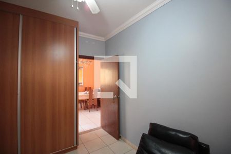 Casa à venda com 414m², 4 quartos e 3 vagasQuarto 2