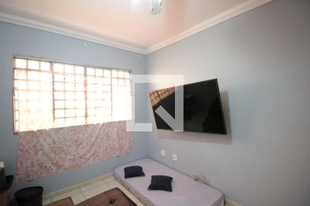 Casa à venda com 414m², 4 quartos e 3 vagasQuarto 2