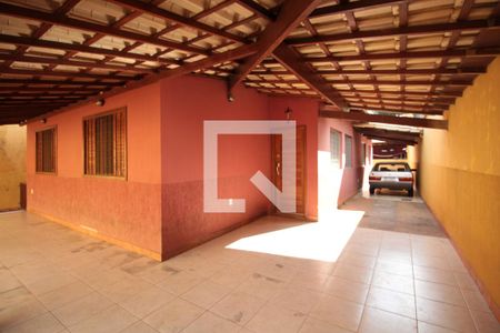 Casa à venda com 414m², 4 quartos e 3 vagasGaragem