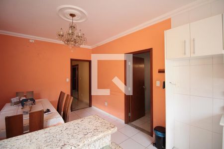 Casa à venda com 414m², 4 quartos e 3 vagasCozinha e Copa