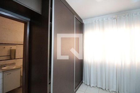 Suite de casa à venda com 4 quartos, 414m² em Planalto, Belo Horizonte